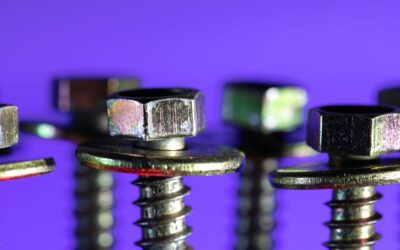 Wkręty do metalu – kompletny przewodnik doboru i montażu