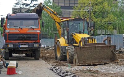 Prace ziemne w Chojnicach – jak usługi minikoparką i koparko-ładowarką usprawniają budowę i modernizację terenów?